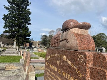 Raymond Wilson's Jockey Memorial