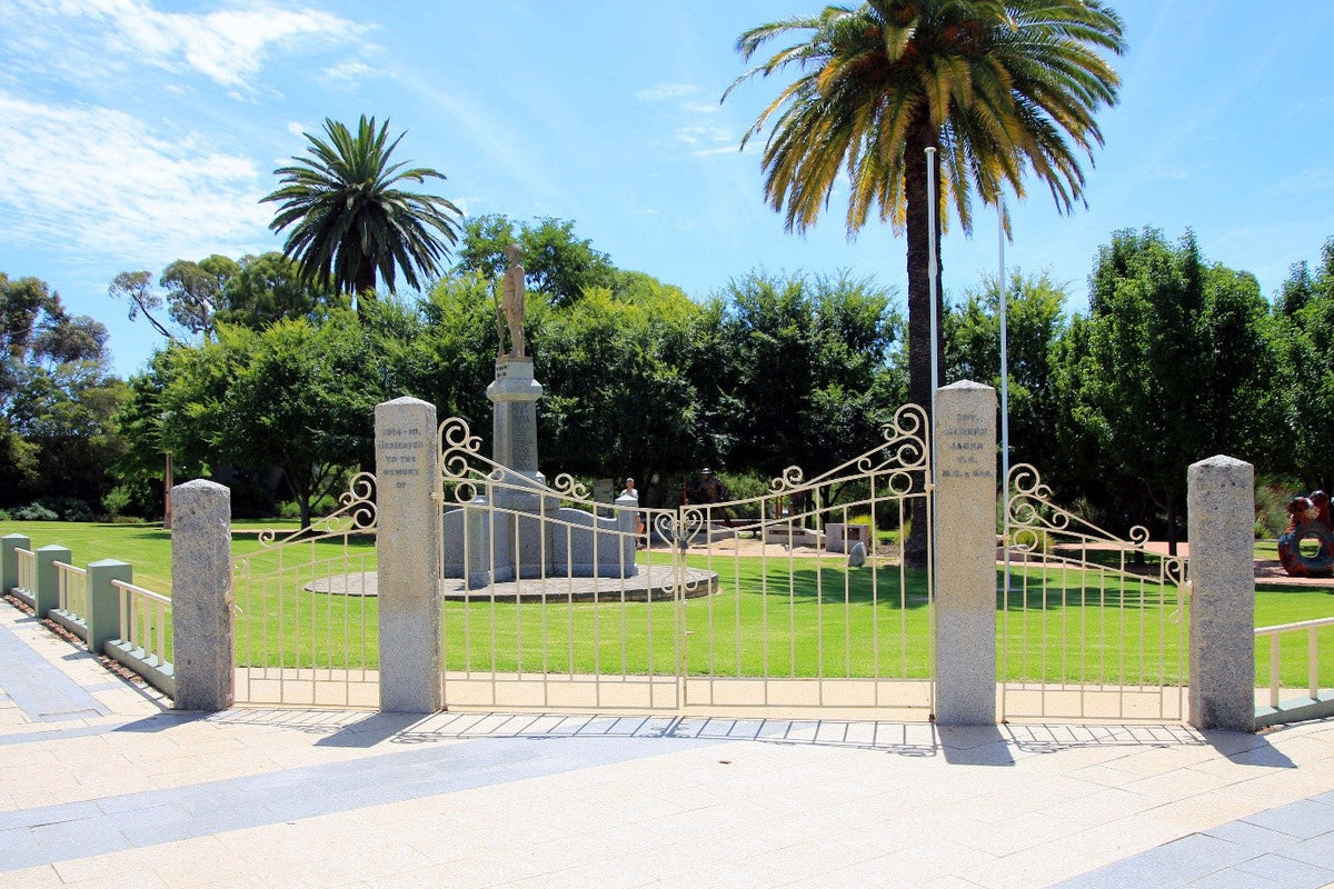 Two Statues, One Town, One Nation: Wedderburn to Canberra and Back